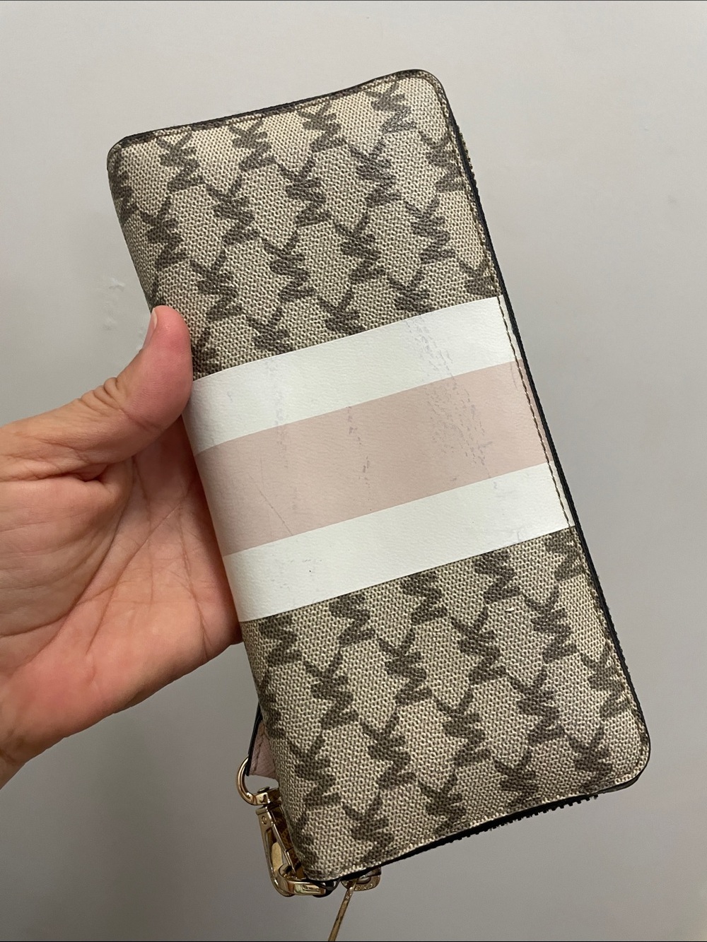 Michael Kors Beige Logo Zip Wallet with Pink & White Center Stripe - Picture 10 of 17